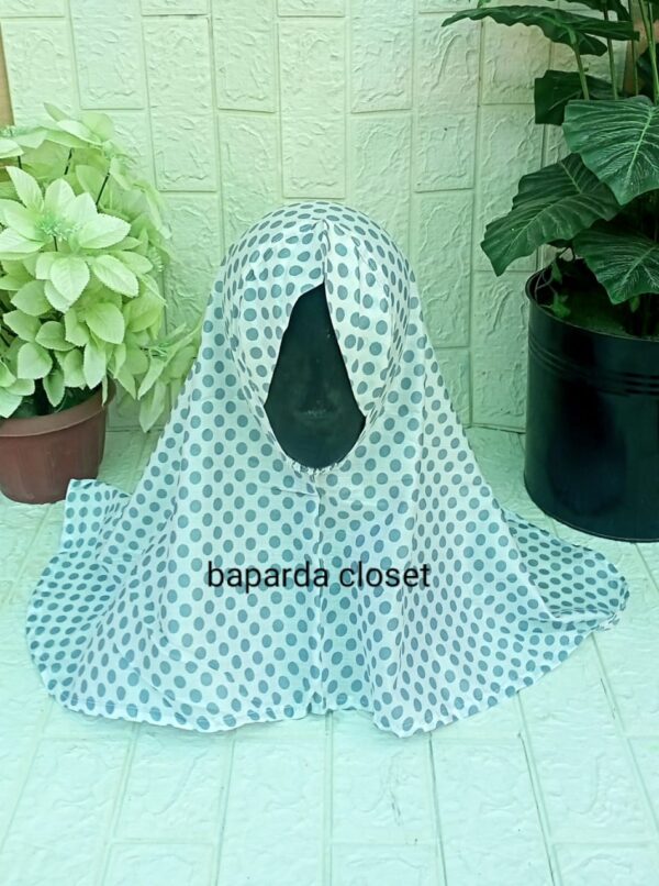 small lawn scarf